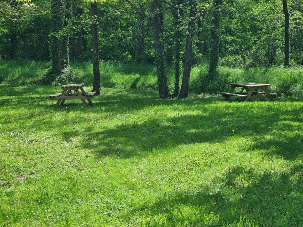 Les Chalets De Saumur, Piscine & Parc Boise, 100M Du Cadrenoir 外观 照片